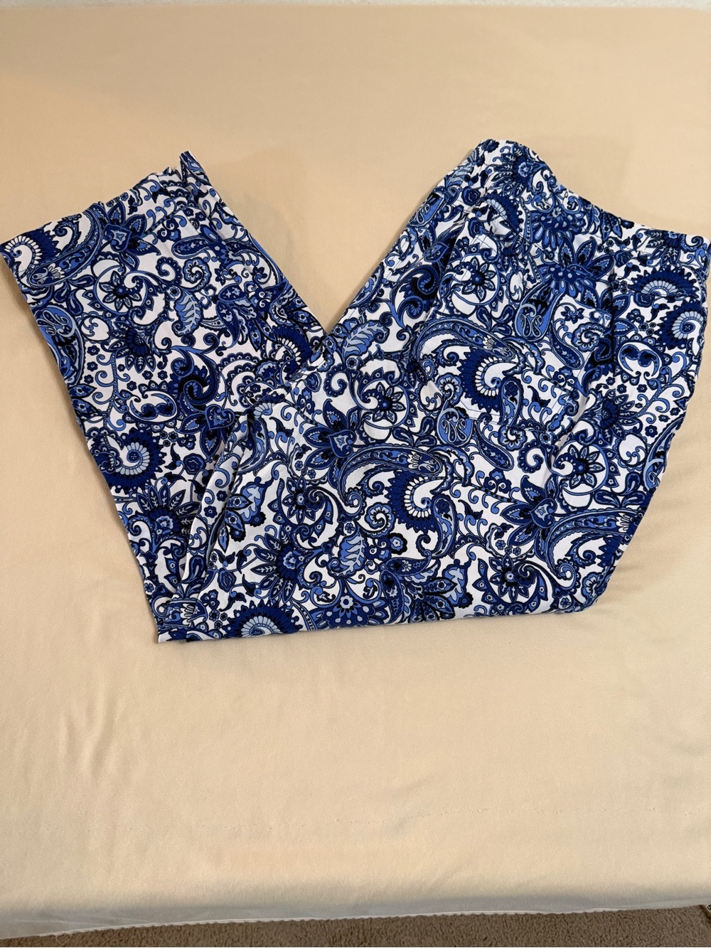 Isaac Mizrahi Live 22W Blue White Paisley Cropped Straight Leg Pants Pull On